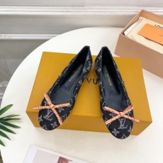 Louis Vuitton Flat Shoes